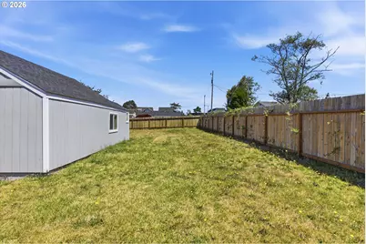 243 S Marple St, Coos Bay, OR 97420 - Photo 32