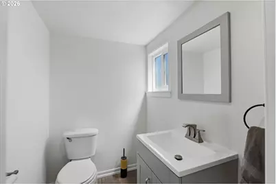 243 S Marple St, Coos Bay, OR 97420 - Photo 28