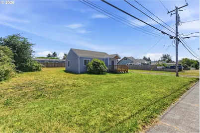 243 S Marple St, Coos Bay, OR 97420 - Photo 4