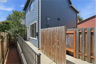 3769 SE 43rd Ave #B, Portland, OR 97206 - Photo 2