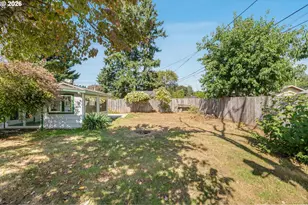2136 SE 181st Ave, Portland, OR 97233 - Photo 30