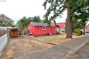 488 B St, Independence, OR 97351 - Photo 28