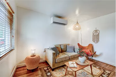 488 B St, Independence, OR 97351 - Photo 4