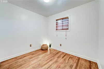 488 B St, Independence, OR 97351 - Photo 18