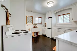 488 B St, Independence, OR 97351 - Photo 8