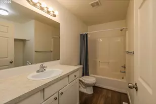 871 SW Junction Pl, Gresham, OR 97080 - Photo 8