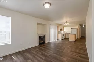 871 SW Junction Pl, Gresham, OR 97080 - Photo 4