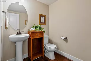 10829 SW Carinthia Cir, Wilsonville, OR 97070 - Photo 16