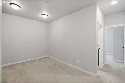 3751 Village Center Dr SE, Salem, OR 97302 - Photo 8
