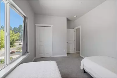 3751 Village Center Dr SE, Salem, OR 97302 - Photo 32
