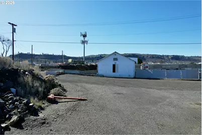 215 Terminal Ave, The Dalles, OR 97058 - Photo 6