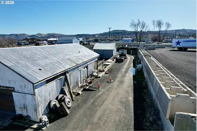 215 Terminal Ave, The Dalles, OR 97058 - Photo 16