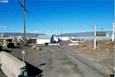215 Terminal Ave, The Dalles, OR 97058 - Photo 4