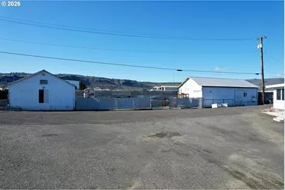 215 Terminal Ave, The Dalles, OR 97058 - Photo 1