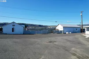 215 Terminal Ave, The Dalles, OR 97058 - Photo 1