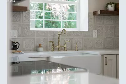 409 E McLoughlin Blvd, Vancouver, WA 98663 - Photo 14