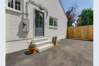 409 E McLoughlin Blvd, Vancouver, WA 98663 - Photo 44