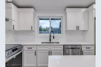 12611 NE 44th St, Vancouver, WA 98682 - Photo 16