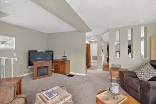 4810 SE 136th Ave, Portland, OR 97236 - Photo 4