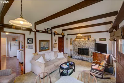 148 W Jackson St, Cannon Beach, OR 97110 - Photo 2