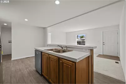 3054 Surfwood Dr, Salem, OR 97305 - Photo 8