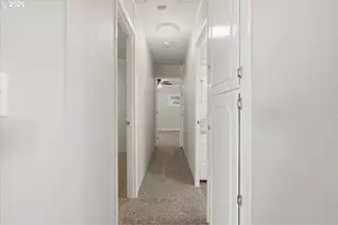 5422 Portland Rd NE, Salem, OR 97305 - Photo 12