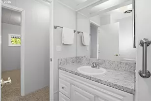 5422 Portland Rd NE, Salem, OR 97305 - Photo 22