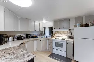 215 North Ave, Kelso, WA 98626 - Photo 12