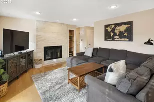 2738 SW Moss St, Portland, OR 97219 - Photo 8