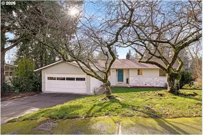 2738 SW Moss St, Portland, OR 97219 - Photo 2