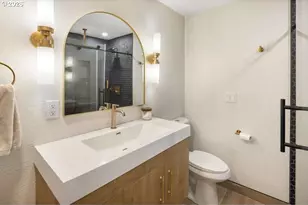 2738 SW Moss St, Portland, OR 97219 - Photo 22