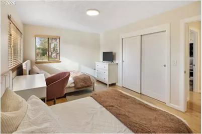 2738 SW Moss St, Portland, OR 97219 - Photo 18