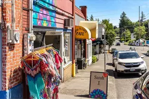 2738 SW Moss St, Portland, OR 97219 - Photo 44