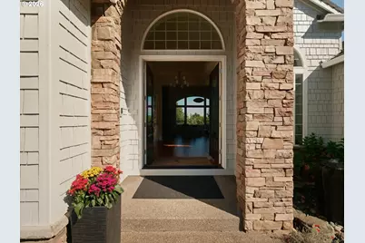 8512 SE Constance Dr, Happy Valley, OR 97086 - Photo 4