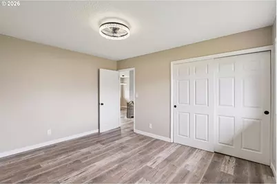 18021 SE Mill Ct, Portland, OR 97233 - Photo 16