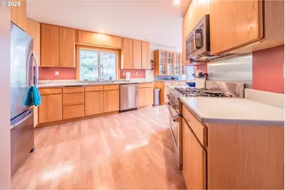 117 SW 66th St, South Beach, OR 97366 - Photo 16