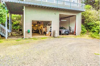 117 SW 66th St, South Beach, OR 97366 - Photo 30