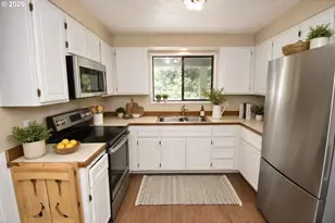 87981 6th St, Veneta, OR 97487 - Photo 4