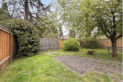 2410 SE Tarbell Ave, Milwaukie, OR 97267 - Photo 38