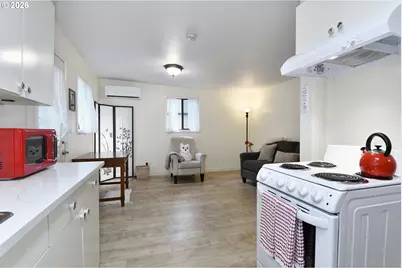 2410 SE Tarbell Ave, Milwaukie, OR 97267 - Photo 28