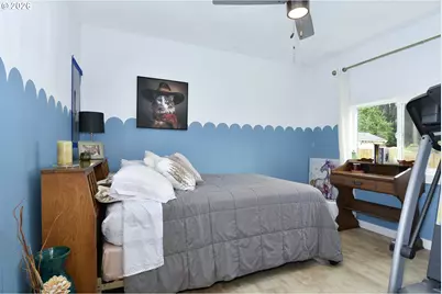 2410 SE Tarbell Ave, Milwaukie, OR 97267 - Photo 12