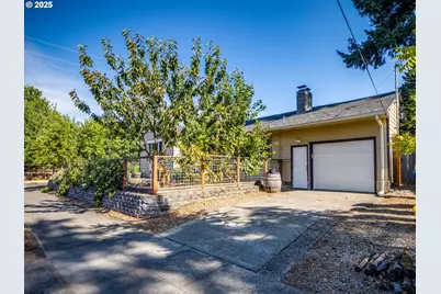 5425 N Syracuse St, Portland, OR 97203 - Photo 4