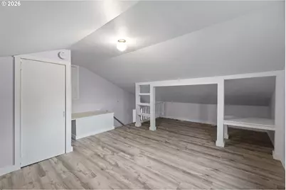 5425 N Syracuse St, Portland, OR 97203 - Photo 24