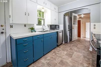 956 Kelly Blvd, Springfield, OR 97477 - Photo 12