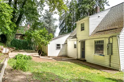 956 Kelly Blvd, Springfield, OR 97477 - Photo 28