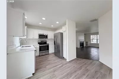 1262 NE Kinney St, Hillsboro, OR 97124 - Photo 10