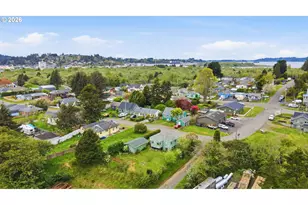 116 Fink St, Coos Bay, OR 97420 - Photo 10
