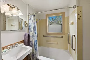 116 Fink St, Coos Bay, OR 97420 - Photo 20