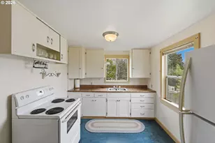 116 Fink St, Coos Bay, OR 97420 - Photo 22