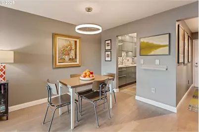 5110 S Landing Dr #103, Portland, OR 97239 - Photo 10